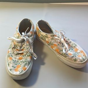 Slightly used vans with orange floral pattern. Us women’s size 7